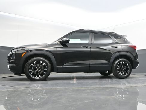 Used 2023 Chevrolet TrailBlazer LT FWD image 38