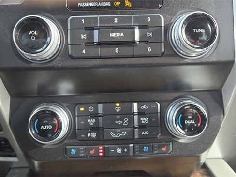 Used 2020 Ford F150 Lariat w/ Equipment Group 502A Luxury image 19