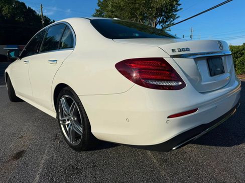 Used 2017 Mercedes-Benz E 300 image 4