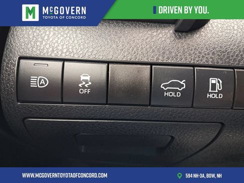 Used 2021 Toyota Camry LE FWD image 28