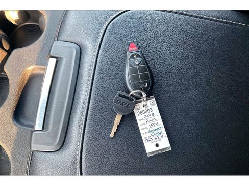 Used 2018 RAM 1500 Laramie image 11