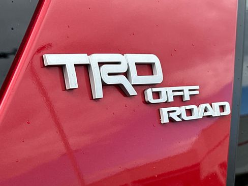 Used 2023 Toyota 4Runner TRD Off-Road Premium w/ Moonroof Package AWD/4WD image 33