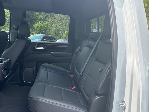 Used 2025 GMC Sierra 3500 Denali w/ Denali Reserve Package AWD/4WD image 25