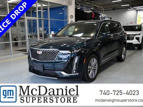 Used 2025 Cadillac XT6 Premium Luxury image 1