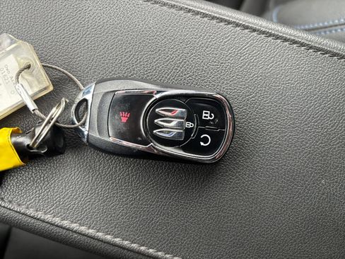 Used 2025 Buick Envista Sport Touring image 22