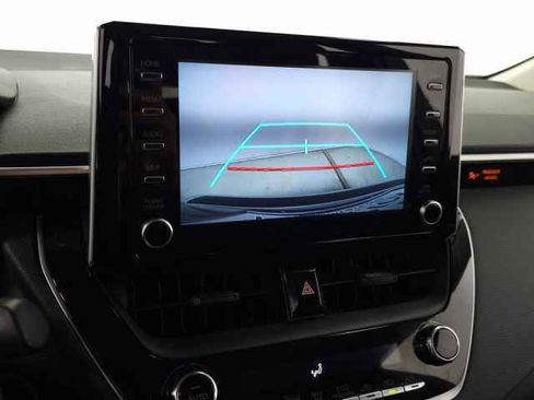 Used 2020 Toyota Corolla LE w/ LE Convenience Package image 24