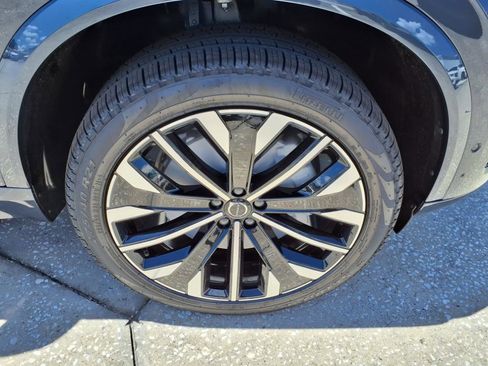 New 2026 Volvo XC90 B6 Plus w/ Protection Package Premier image 9