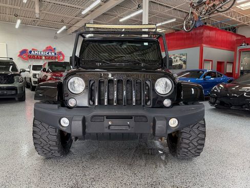 Used 2016 Jeep Wrangler Unlimited Sahara image 8