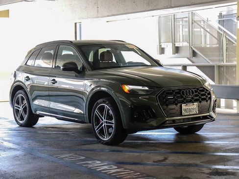 Used 2024 Audi Q5 e Premium Plus w/ Premium Plus Package AWD/4WD image 5