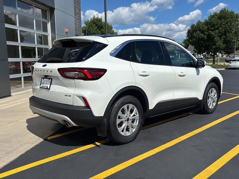 Used 2023 Ford Escape Active w/ Tech Pack #2 AWD/4WD image 6