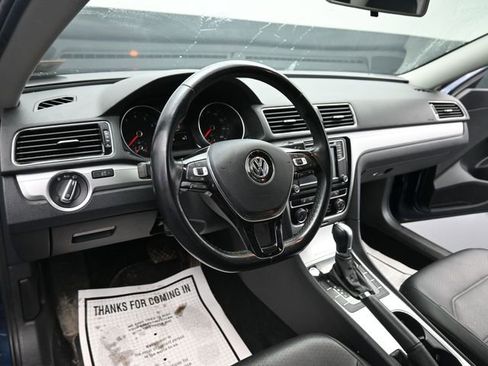 Used 2019 Volkswagen Passat 2.0T Wolfsburg image 14
