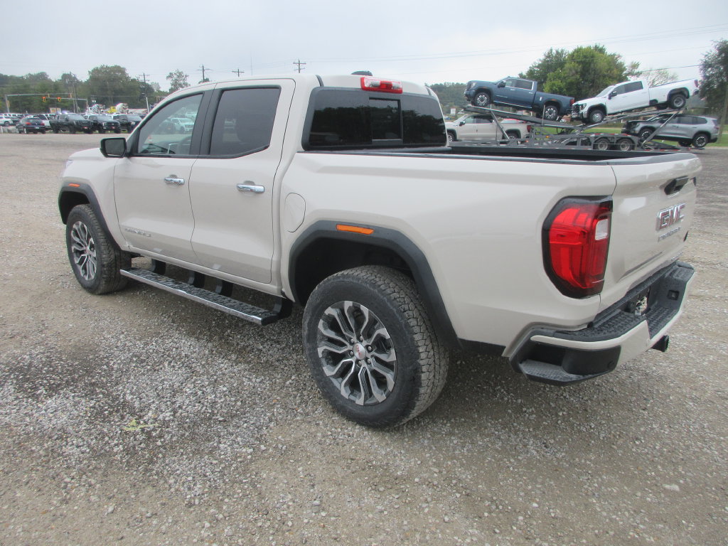 New 2026 GMC Canyon Denali AWD/4WD image 9