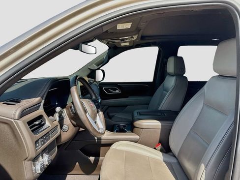 Used 2022 GMC Yukon SLT w/ SLT Premium Package RWD image 11