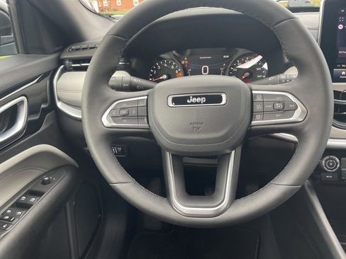 Used 2024 Jeep Compass Limited image 20