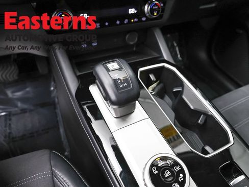 Used 2025 Mitsubishi Outlander SE AWD/4WD image 13