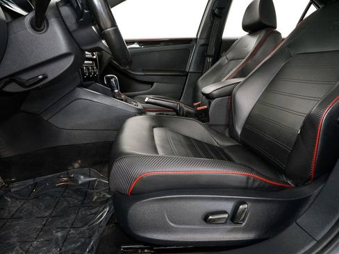 Used 2015 Volkswagen Jetta GLI SE image 10