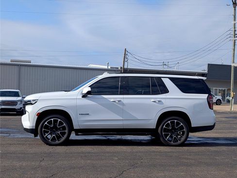 Used 2023 Chevrolet Tahoe RST RWD image 2