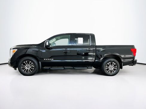 Used 2024 Nissan Titan SV w/ SV Convenience Package image 4