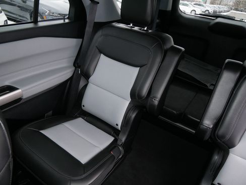 Used 2023 Ford Explorer XLT w/ Equipment Group 202A image 20