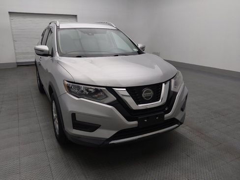 Used 2019 Nissan Rogue SV AWD/4WD image 14