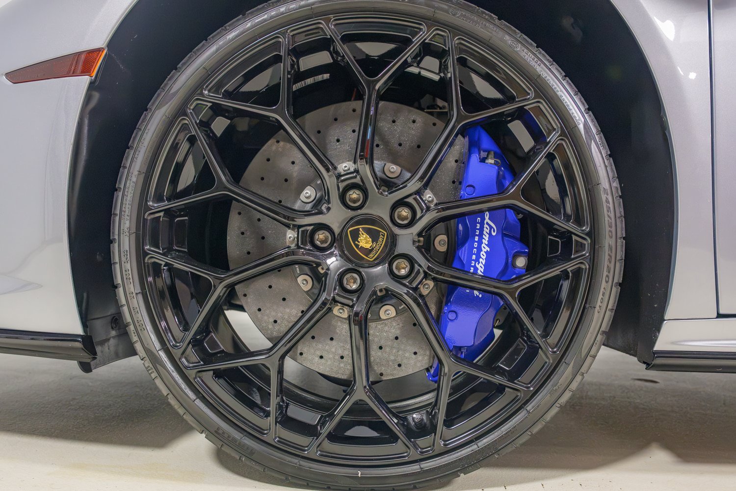 Used 2023 Lamborghini Huracan EVO RWD image 15