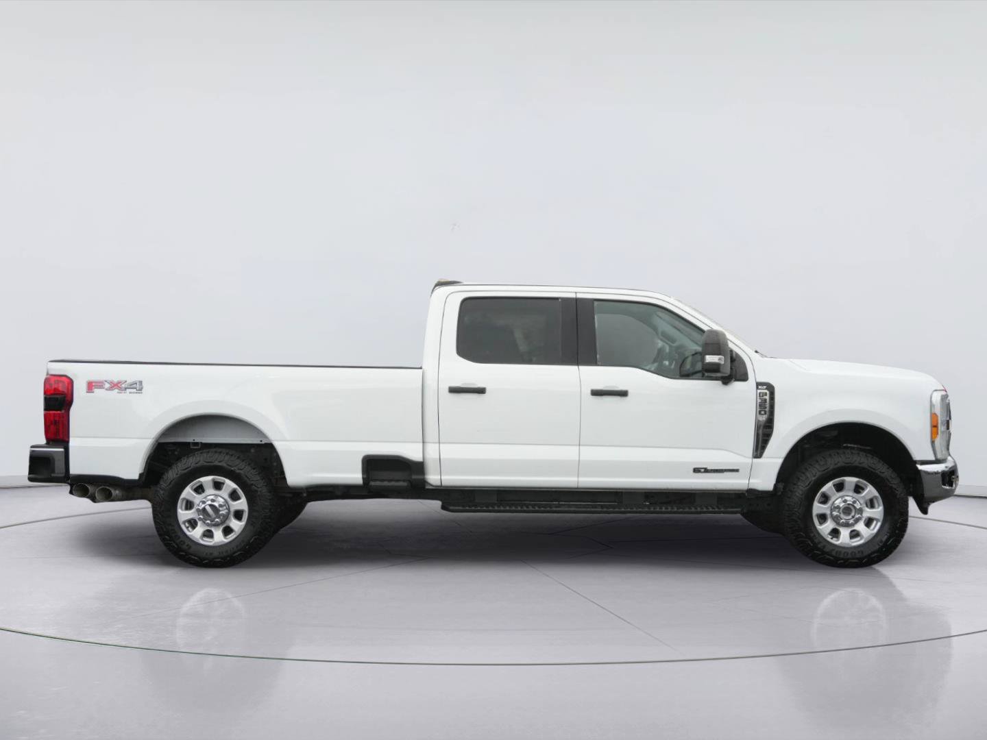 Used 2023 Ford F350 XLT w/ 360-Degree Camera Package AWD/4WD image 5