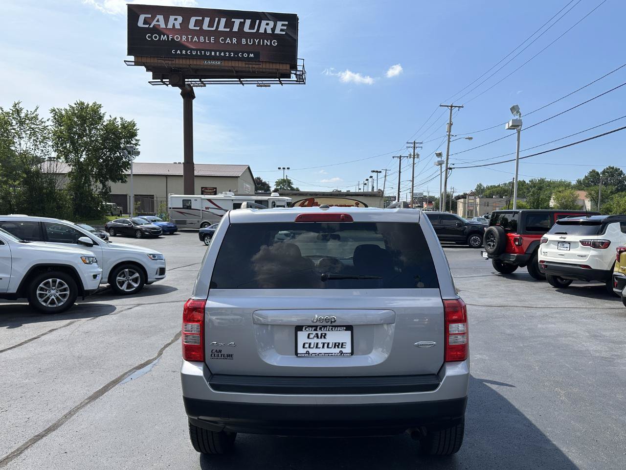 Used 2017 Jeep Patriot Latitude AWD/4WD image 12