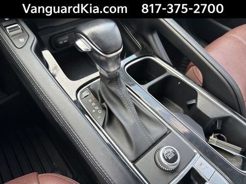 Certified 2024 Kia Telluride EX w/ EX Captain's Chair Package FWD image 23