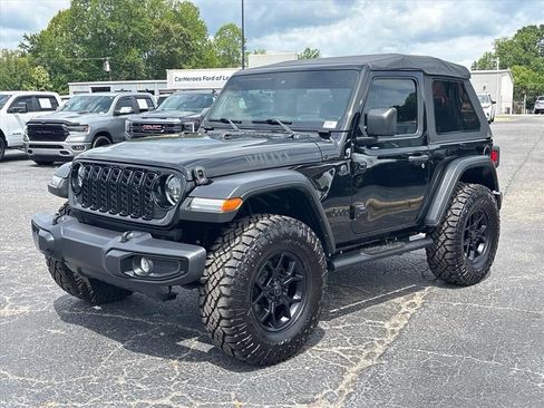 Used 2025 Jeep Wrangler Sport AWD/4WD image 3