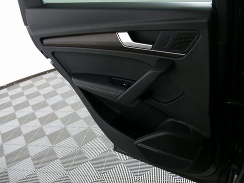 Certified 2024 Audi Q5 e Premium Plus w/ Premium Plus Package image 30