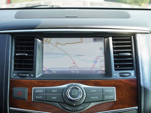 Used 2016 INFINITI QX80 4WD w/ Deluxe Technology Package image 39