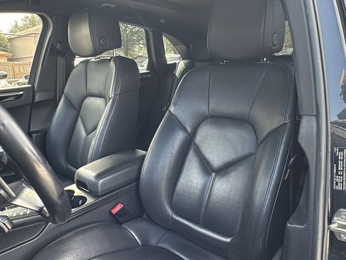 Used 2021 Porsche Macan S image 9