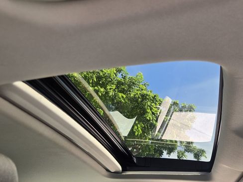 Certified 2025 Honda Accord SE image 18
