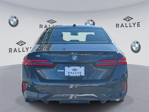 Certified 2025 BMW i5 xDrive40 w/ M Sport Package image 8