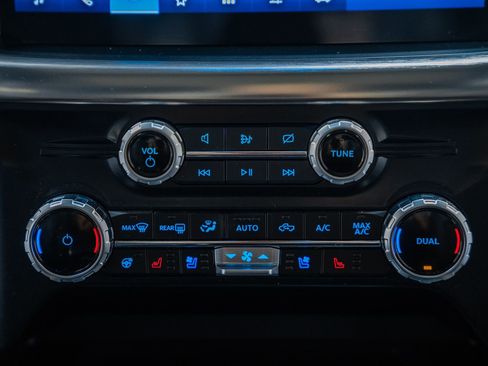 Certified 2023 Ford F150 Lariat w/ Equipment Group 502A High image 31