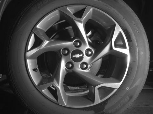 Used 2025 Chevrolet Trax LT FWD image 17