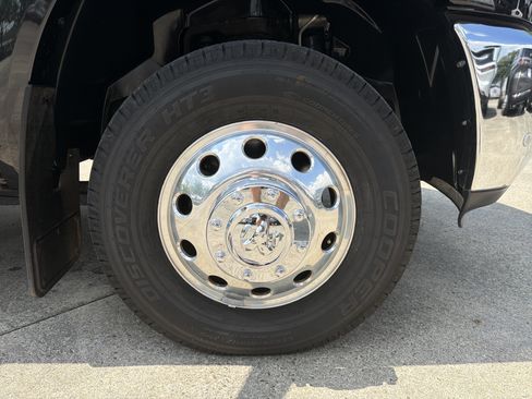 Used 2018 RAM 3500 Laramie w/ Convenience Group AWD/4WD image 12