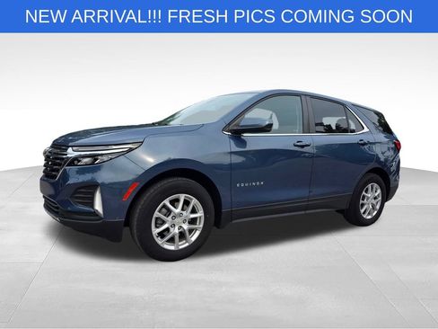 Used 2024 Chevrolet Equinox LT FWD image 2