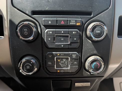 Used 2013 Ford F150 XLT w/ Mid Equipment Group AWD/4WD image 14