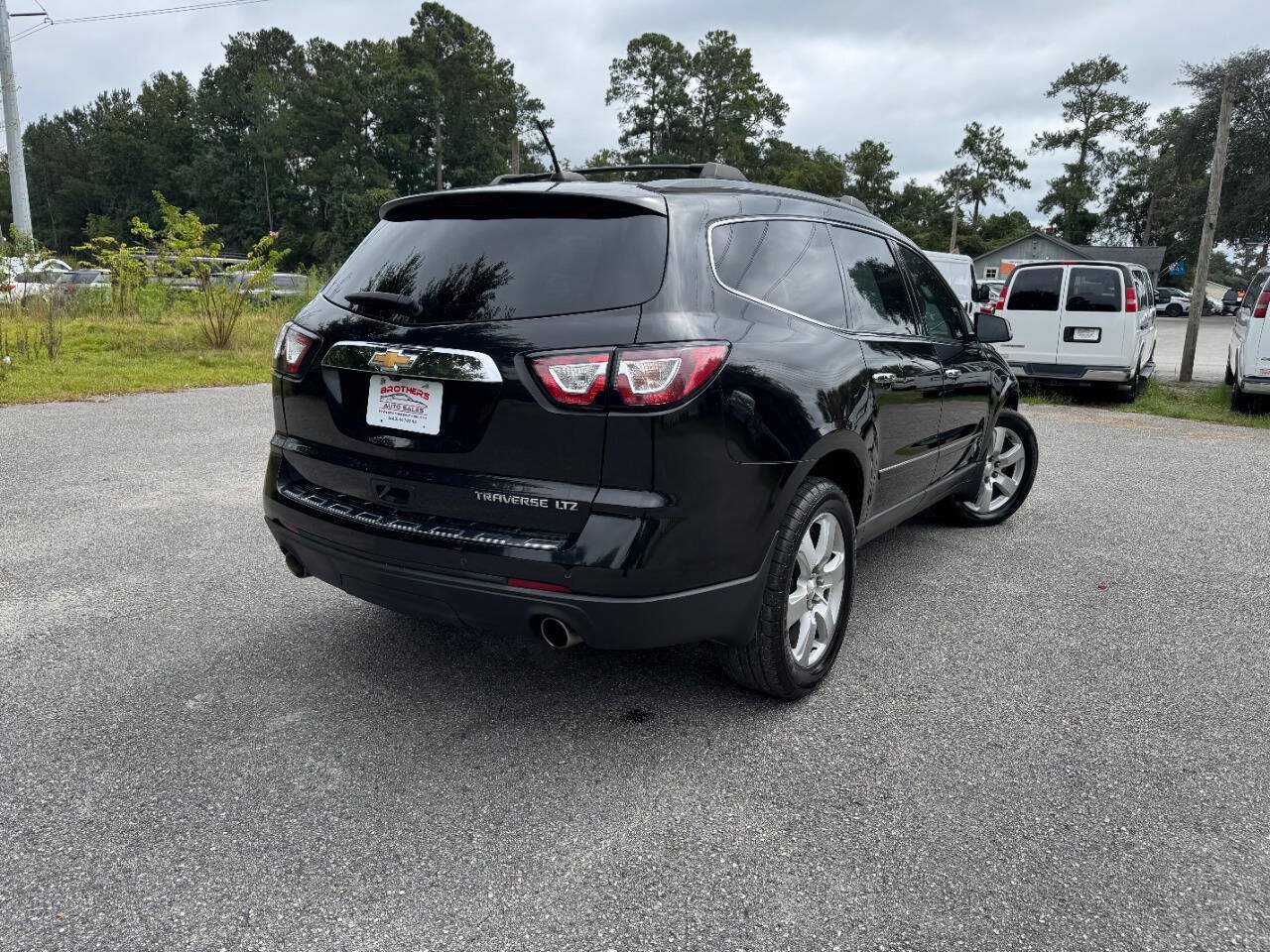 Used 2016 Chevrolet Traverse LTZ FWD image 36