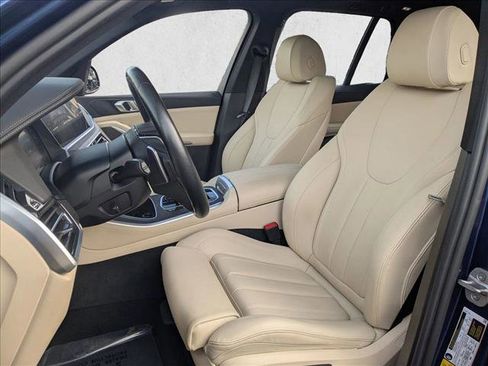 Used 2022 BMW X5 xDrive40i w/ Climate Comfort Package image 17