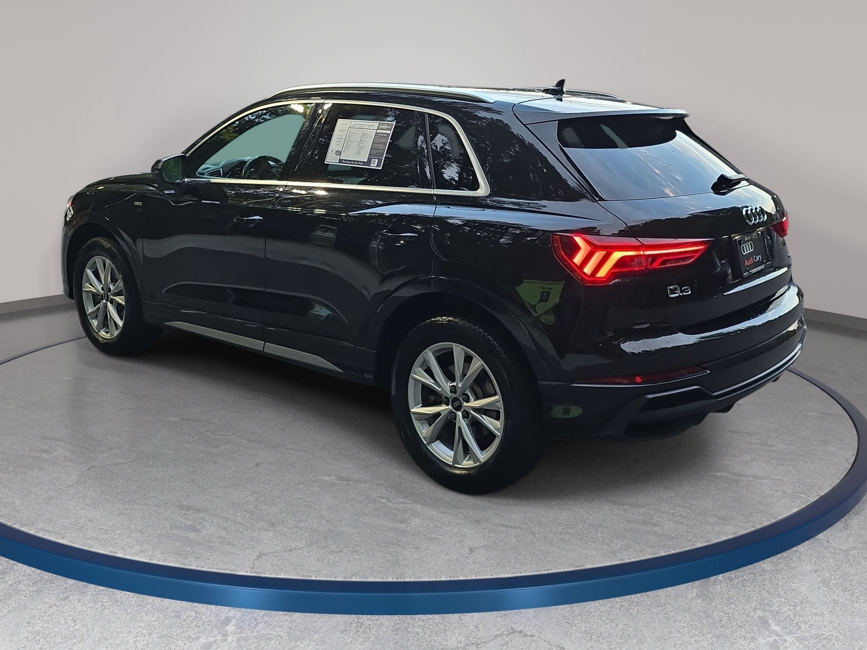 Used 2022 Audi Q3 2.0T Premium w/ Convenience Package AWD/4WD image 7