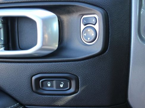 Used 2021 Jeep Wrangler Unlimited Sahara w/ Dual Top Group image 19