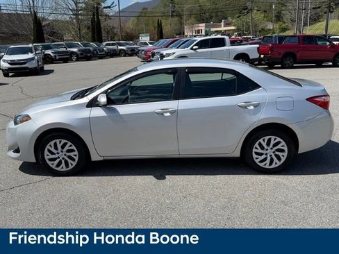 Used 2018 Toyota Corolla LE FWD image 8