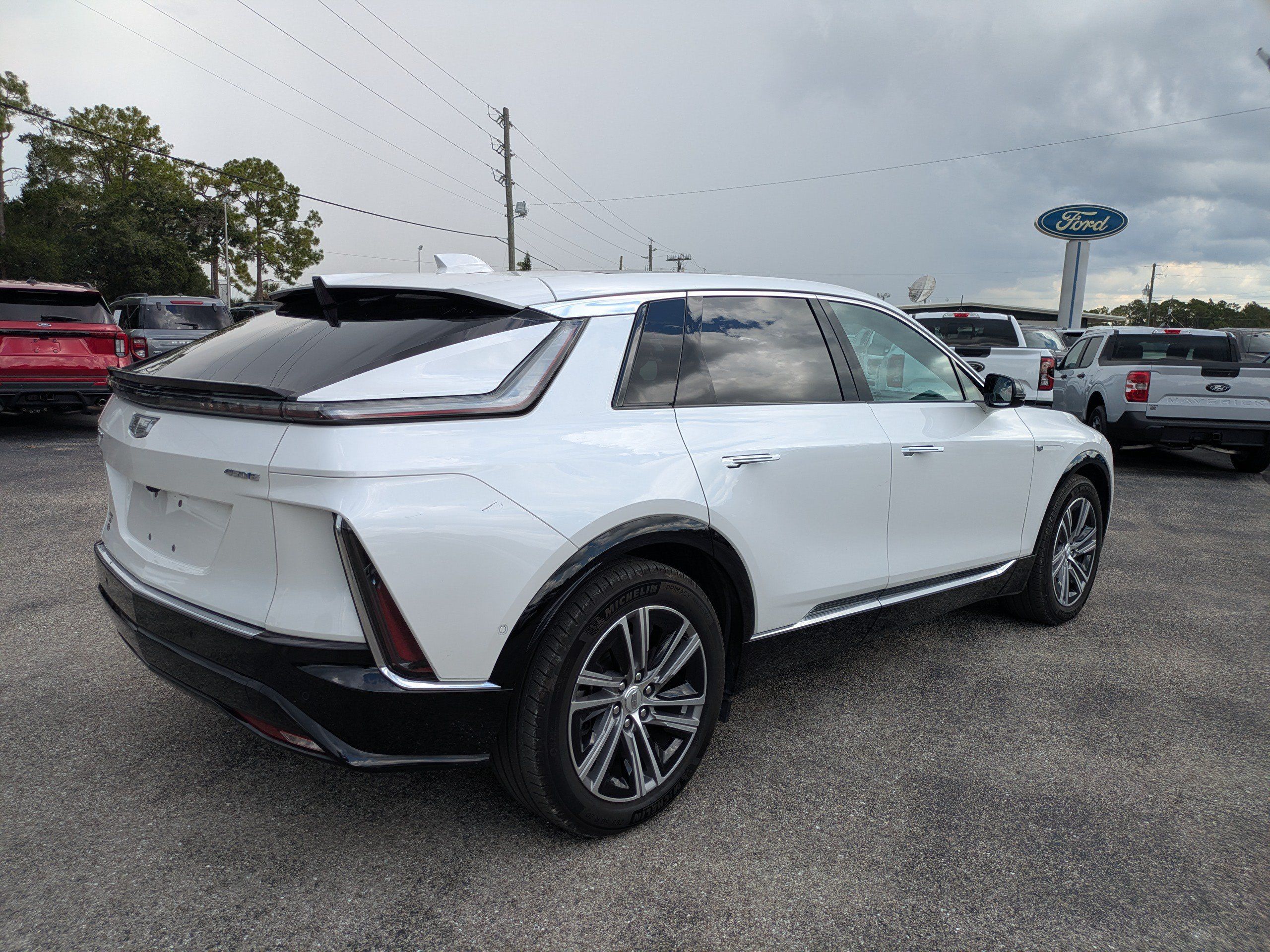 Used 2024 Cadillac Lyriq Luxury RWD image 4