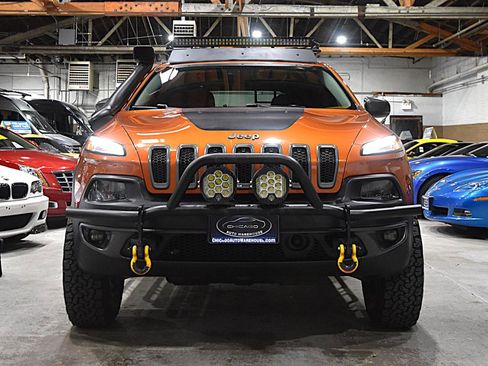 Used 2015 Jeep Cherokee Trailhawk w/ Comfort/Convenience Group AWD/4WD image 3