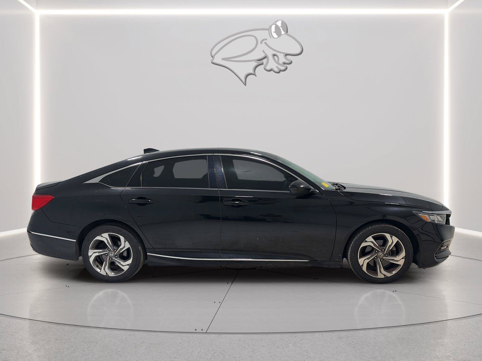 Used 2020 Honda Accord EX image 6