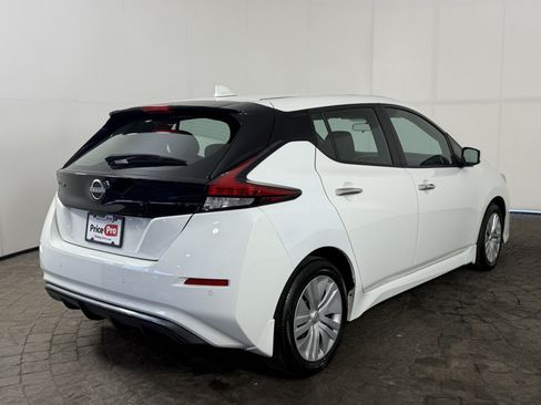 Used 2025 Nissan Leaf S FWD image 9