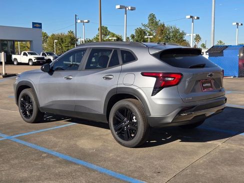 New 2026 Chevrolet Trax ACTIV w/ Sunroof Package FWD image 9