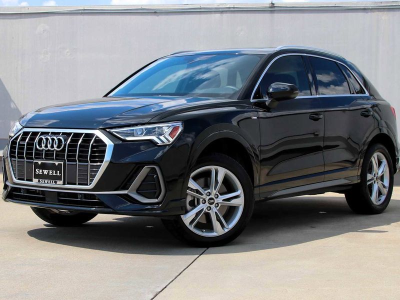 Certified 2024 Audi Q3 2.0T Premium w/ Convenience Package image 1